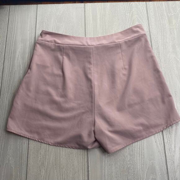 Altar’d State Women's Lavender Purple Embroidered Floral Shorts Size Medium - Picture 3 of 11
